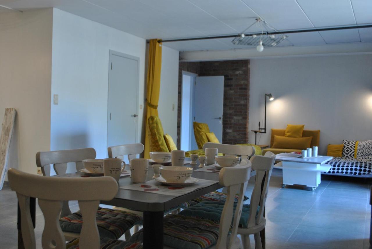 Le Gite Du Loup Villa Couvin Buitenkant foto